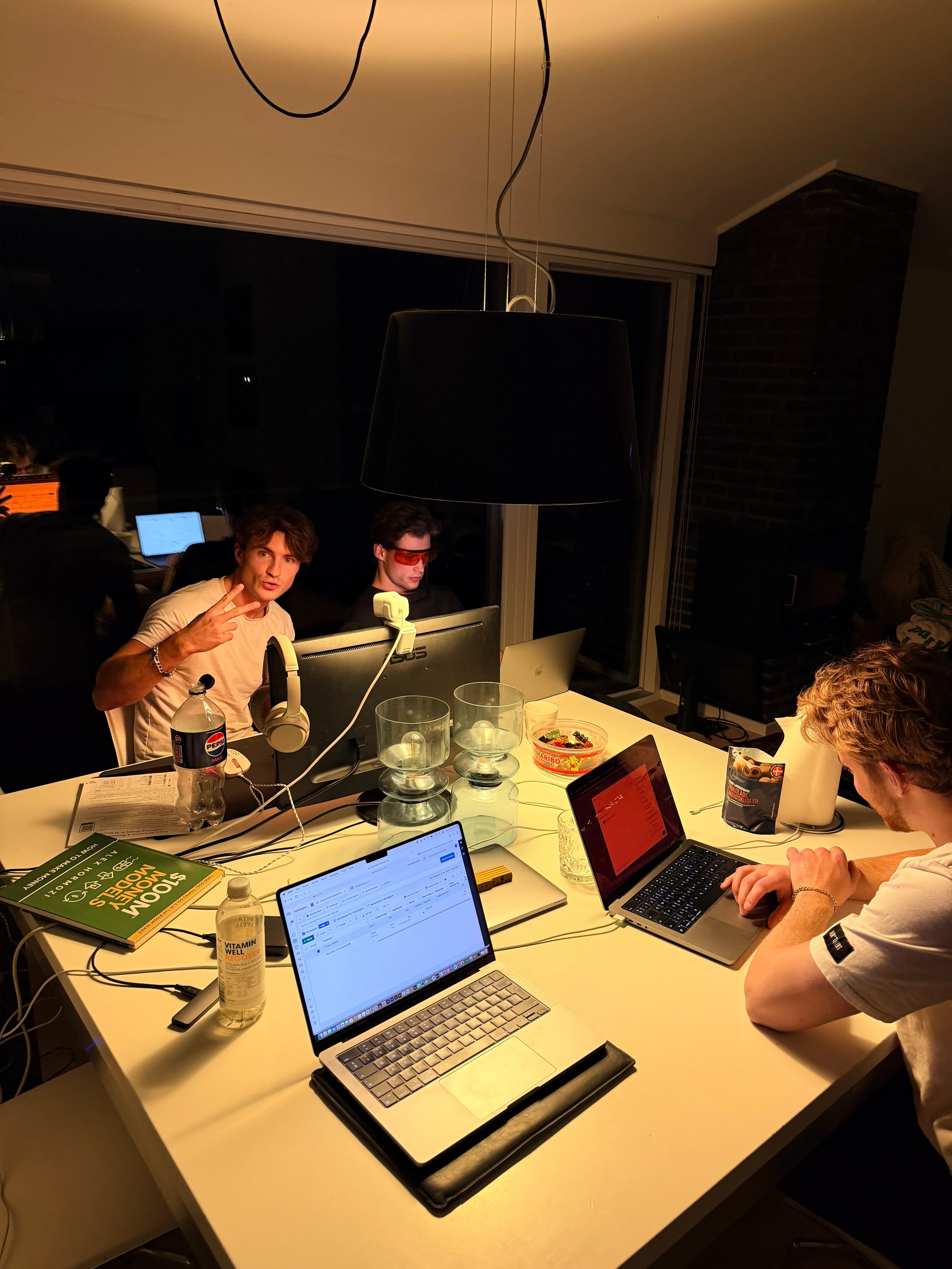 Bag kameraet hos ClicknContent