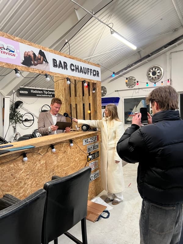Bag kameraet hos ClicknContent