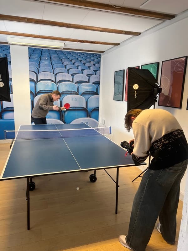 Bag kameraet hos ClicknContent