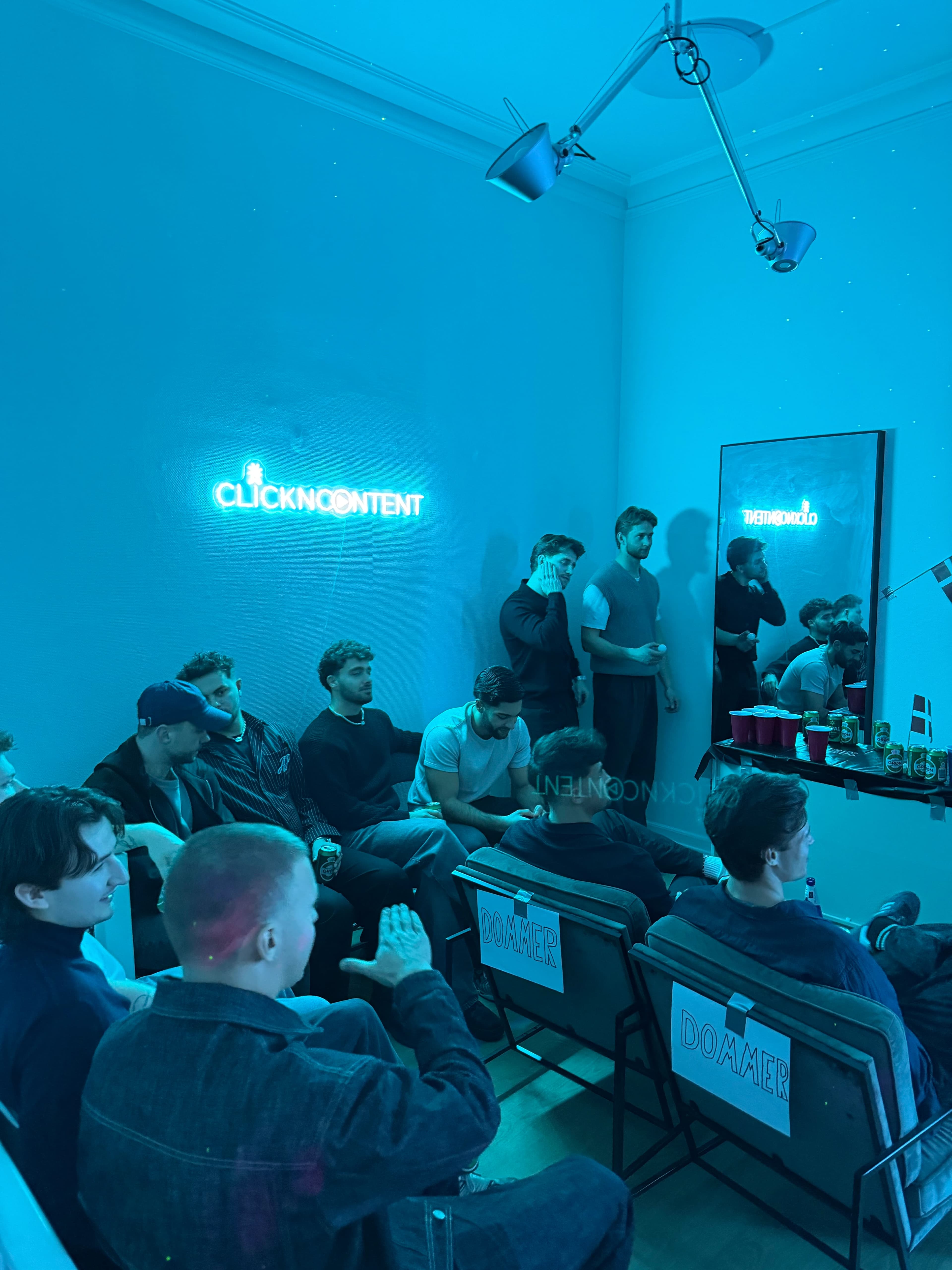 Bag kameraet hos ClicknContent