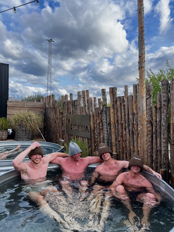 Bag kameraet — ClicknContent