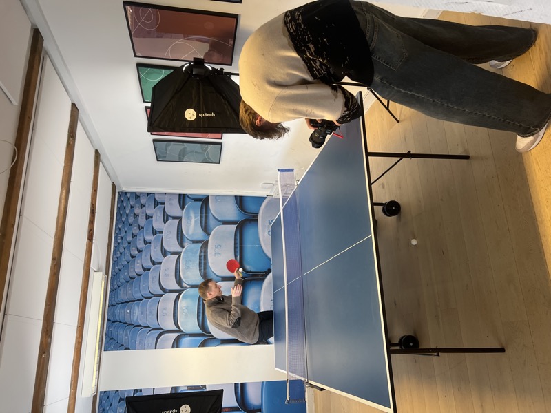 Bag kameraet — ClicknContent