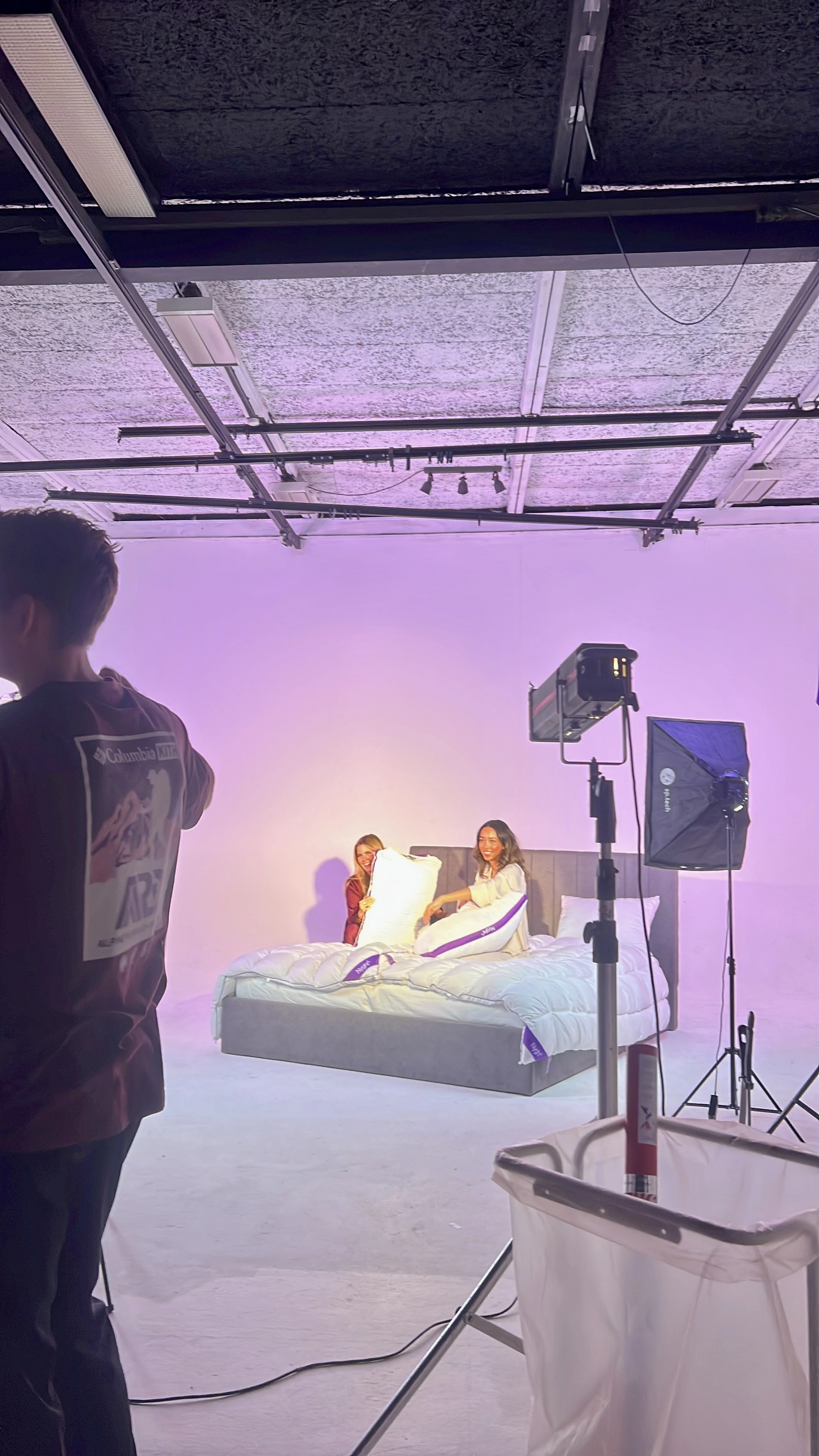 Bag kameraet — ClicknContent