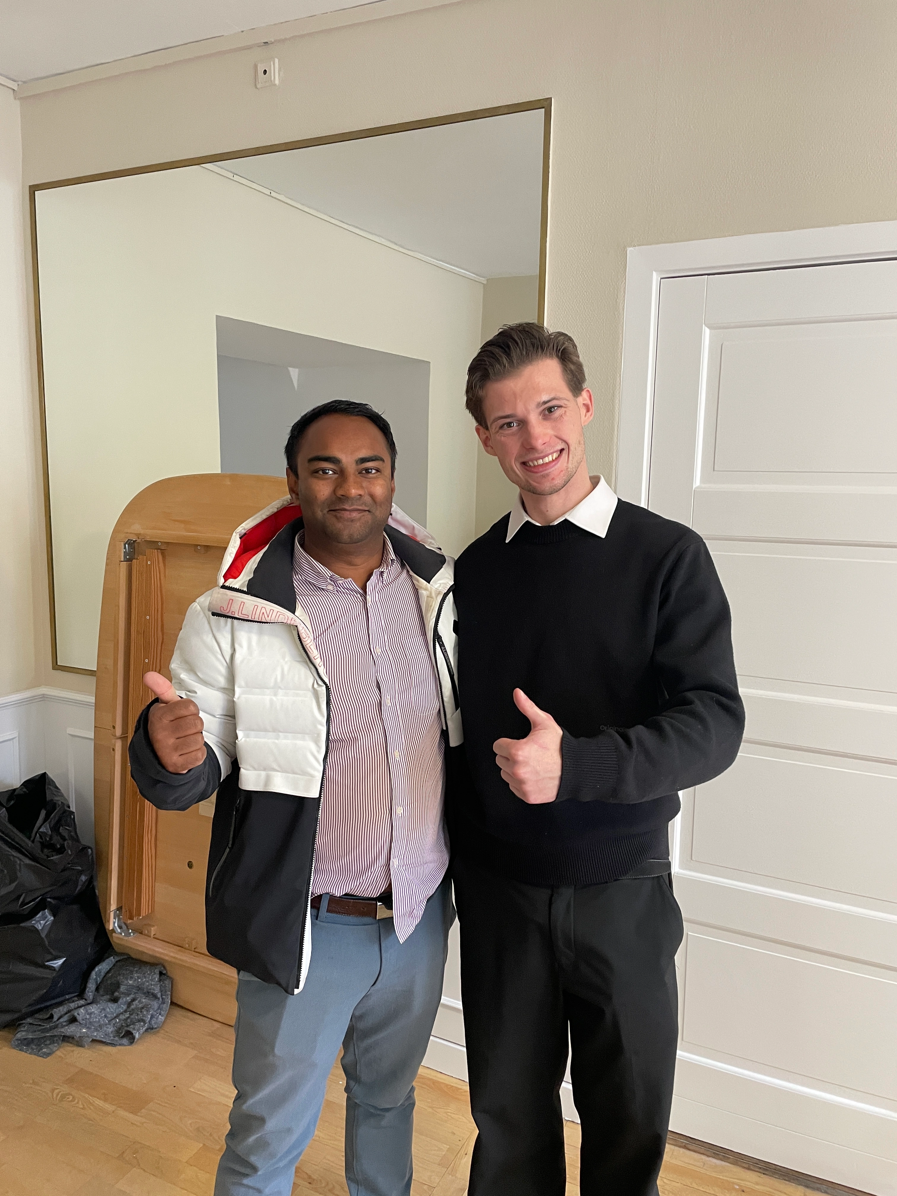 Bag kameraet — ClicknContent